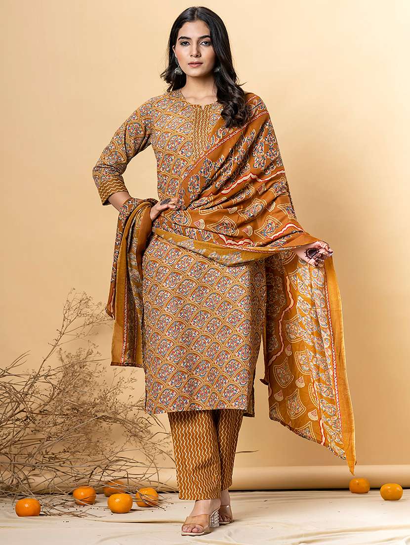 women three quarter sleeve kurta pant with dupatta set - 21766760 -  Standard Image - 1