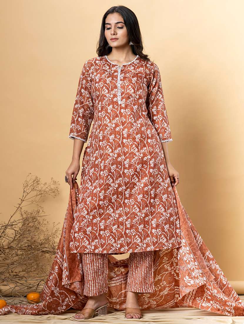 women three quarter sleeve kurta pant with dupatta set - 21766770 -  Standard Image - 1