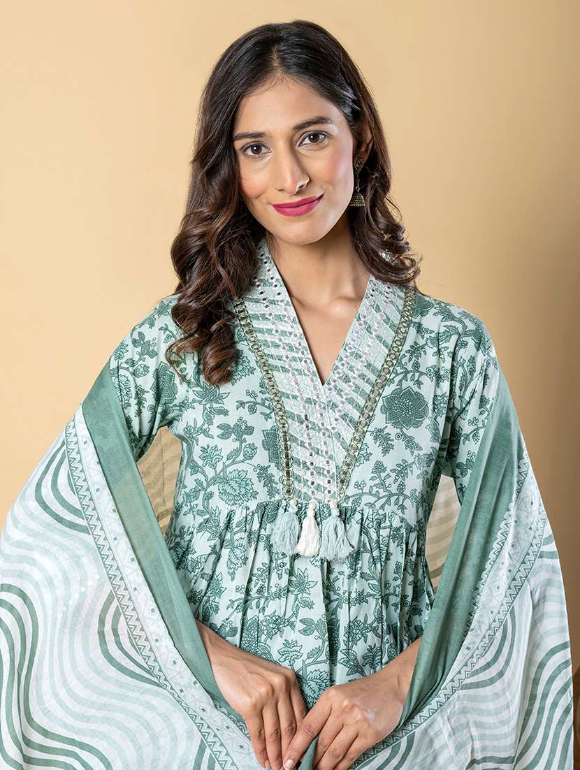 women three quarter sleeve kurta palazzo with dupatta set - 21766773 -  Standard Image - 4