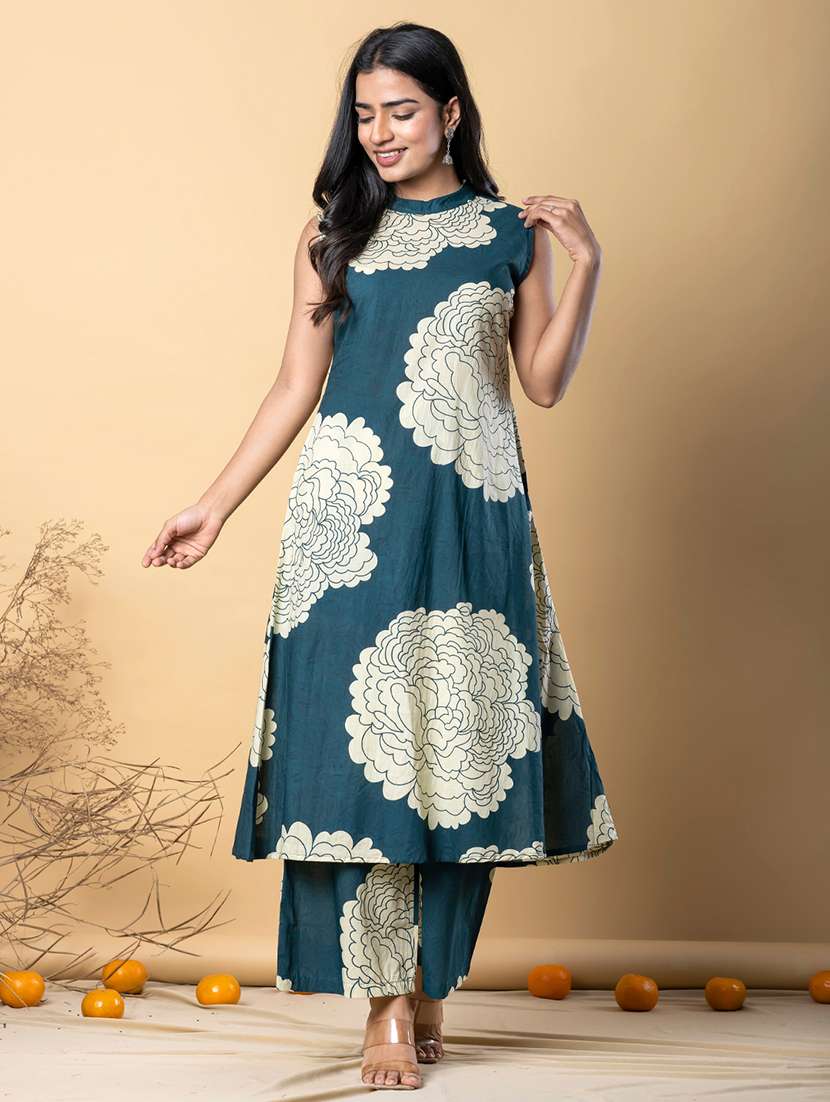 women floral printed sleeveless kurta palazzo set - 21766782 -  Standard Image - 1