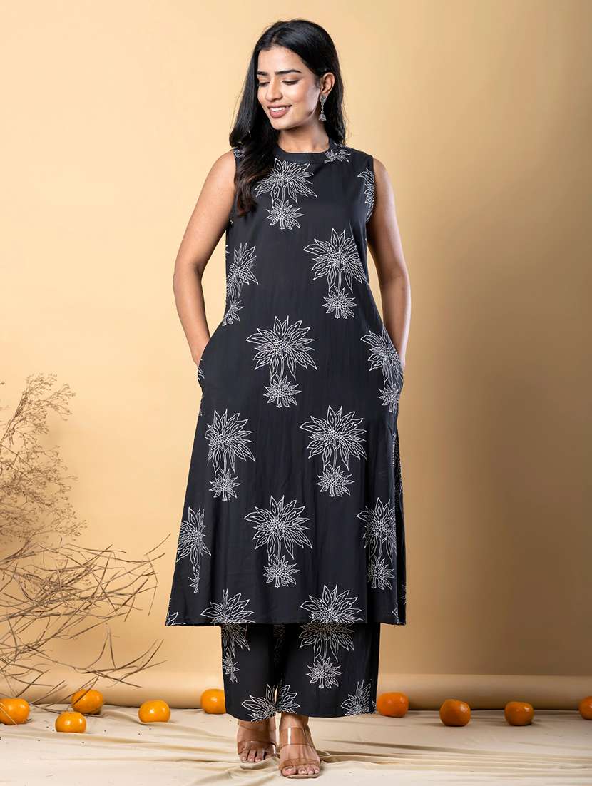 women floral printed sleeveless kurta palazzo set - 21766785 -  Standard Image - 1