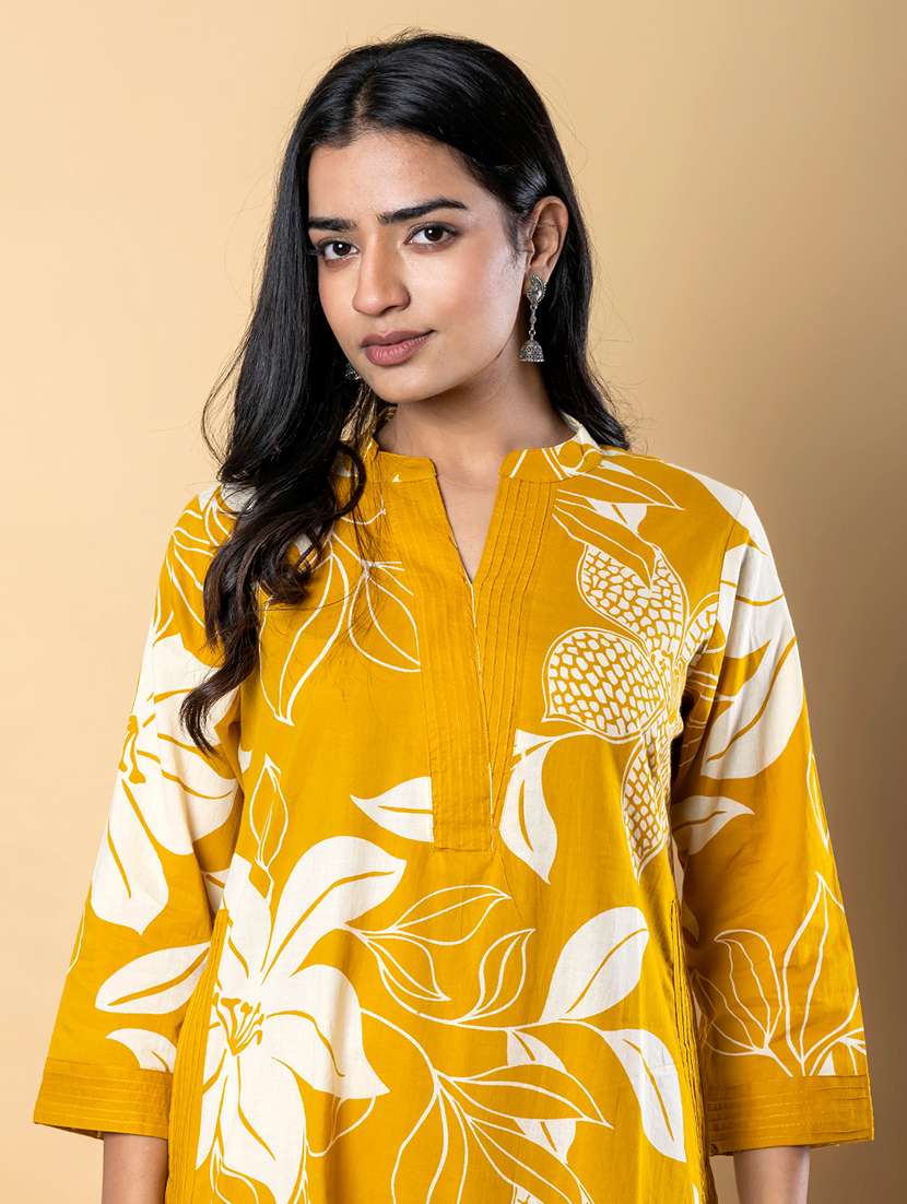 women three quarter sleeve kurta palazzo set - 21766786 -  Standard Image - 4