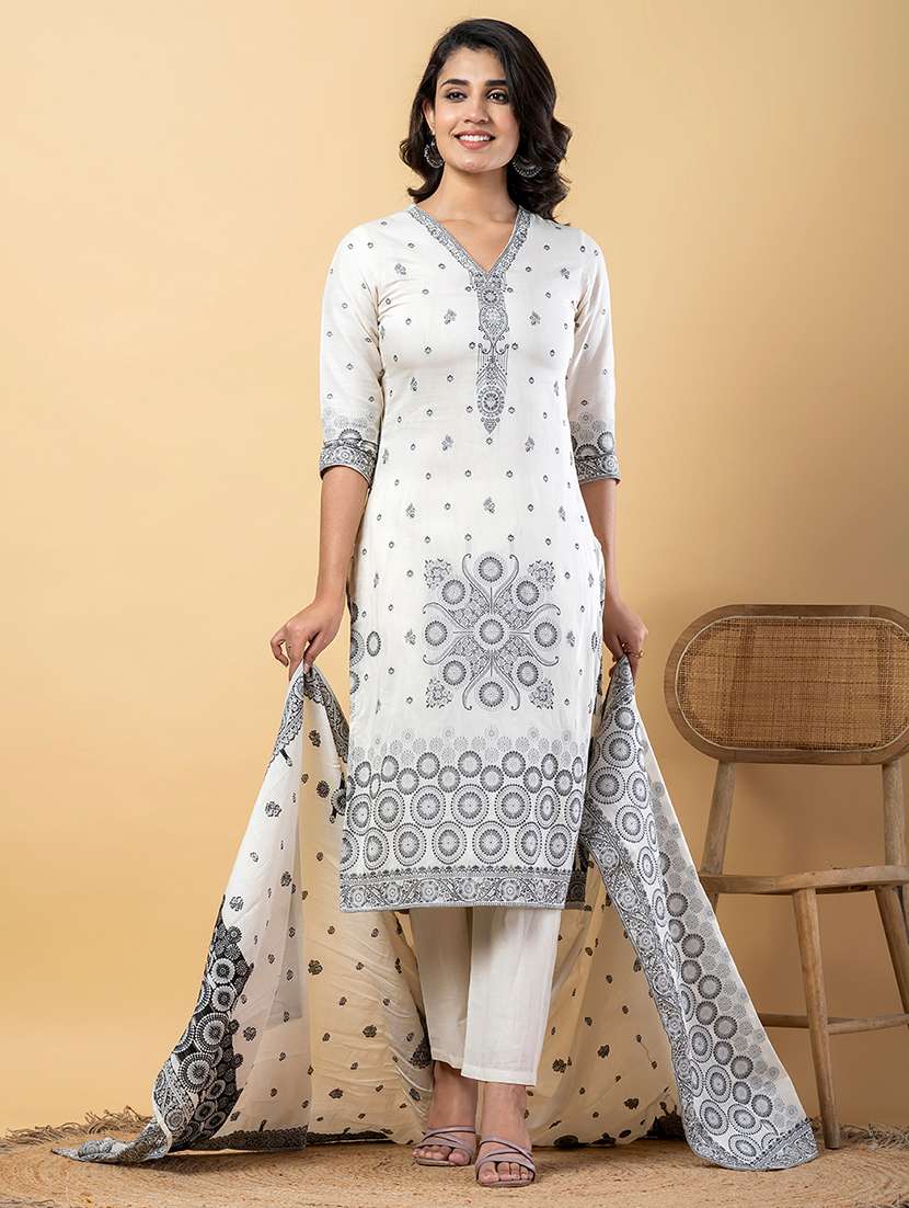 women three quarter sleeve kurta pant with dupatta set - 21766789 -  Standard Image - 1