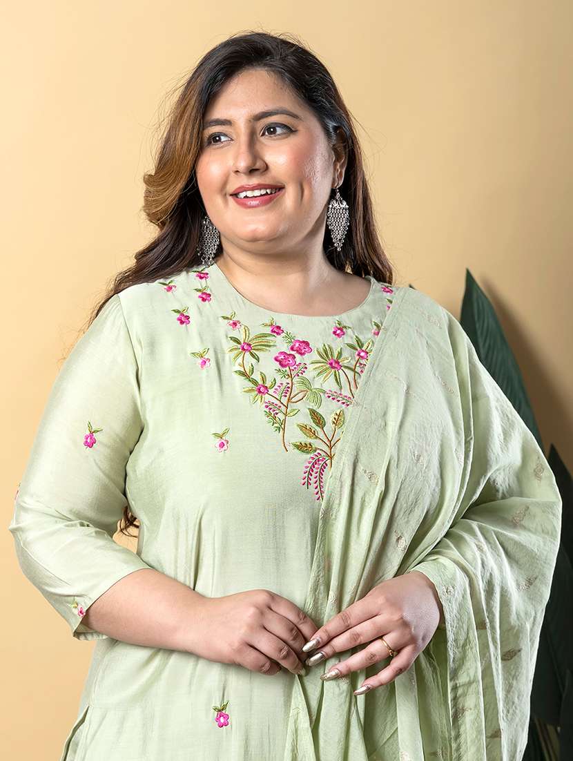 women three quarter sleeve kurta pant with dupatta set - 21766890 -  Standard Image - 4