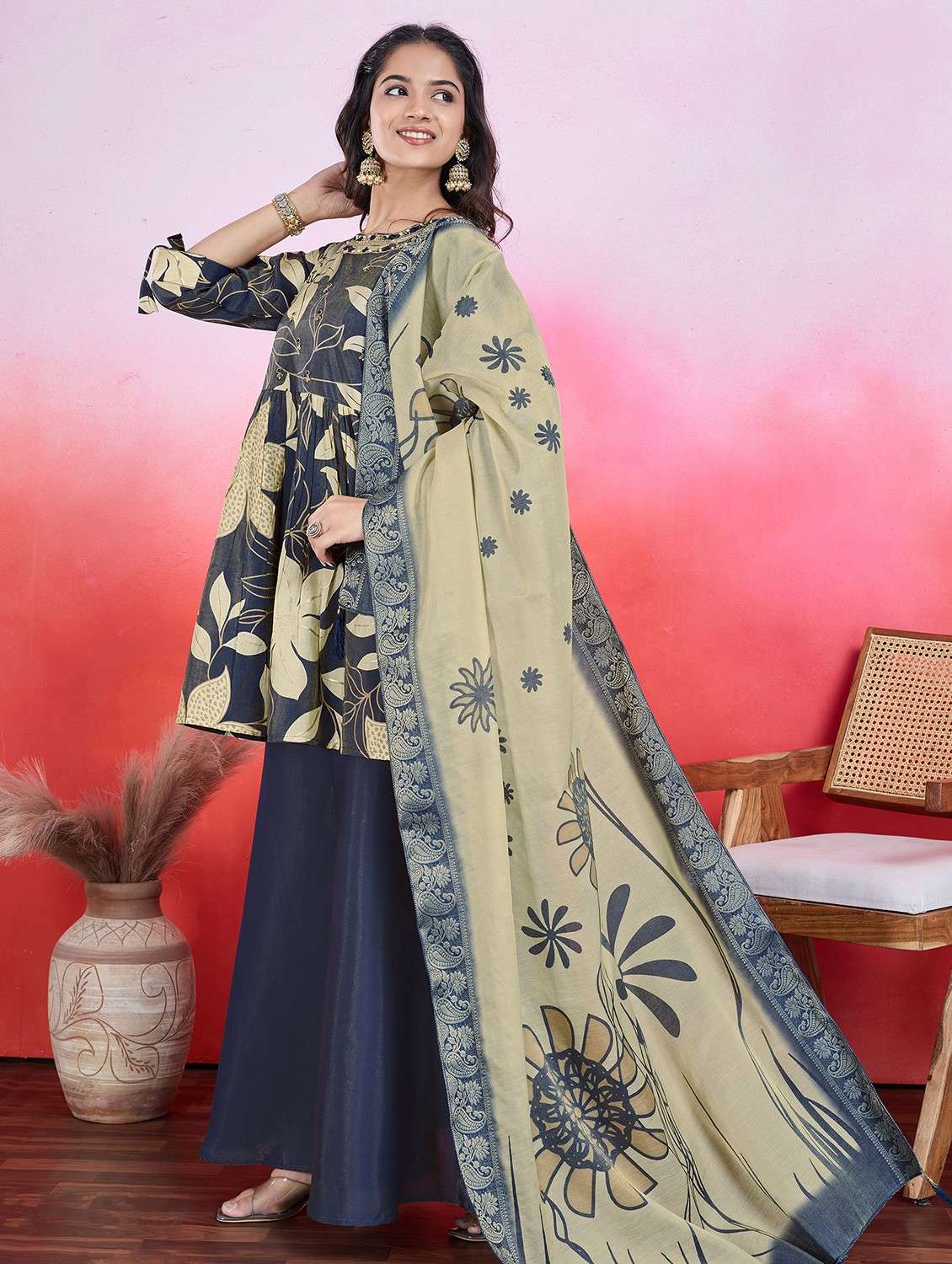 women three quarter sleeve kurta palazzo with dupatta set - 21766919 -  Standard Image - 1