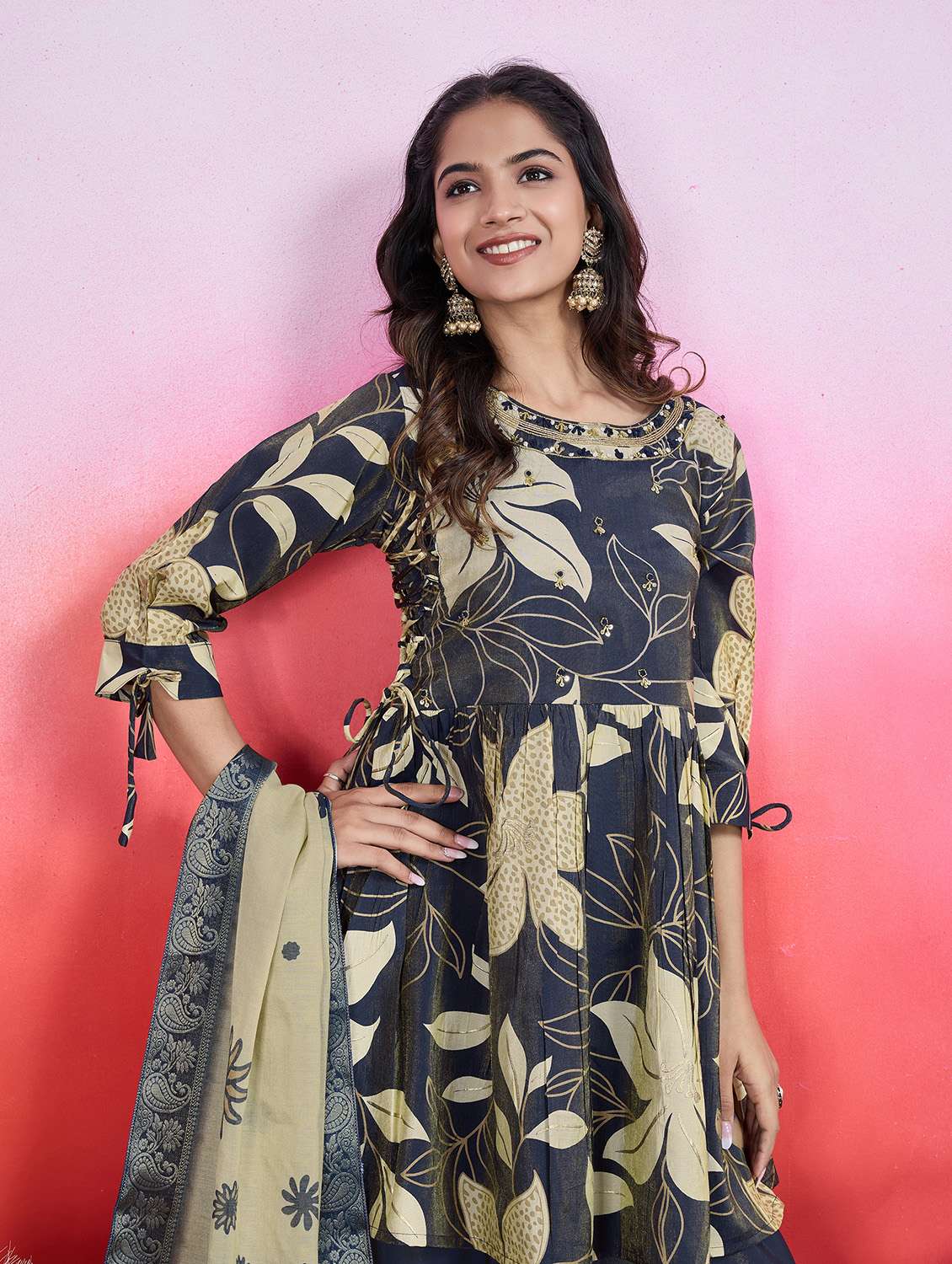 women three quarter sleeve kurta palazzo with dupatta set - 21766919 - Standard Image - 4