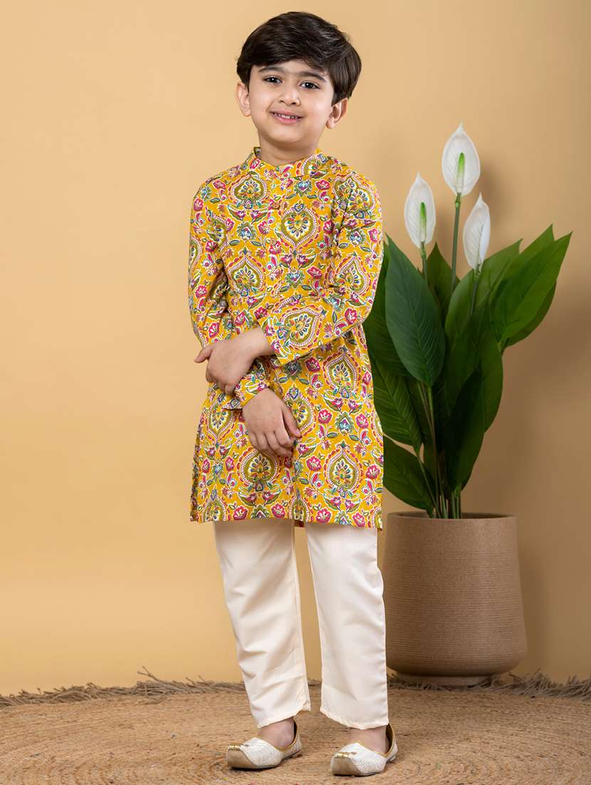 boys printed long sleeves kurta pyjama set