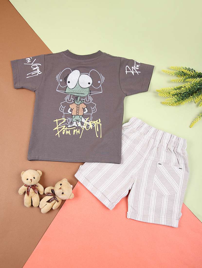boys printed t-shirt & shorts casual wear set - 21767055 -  Standard Image - 1