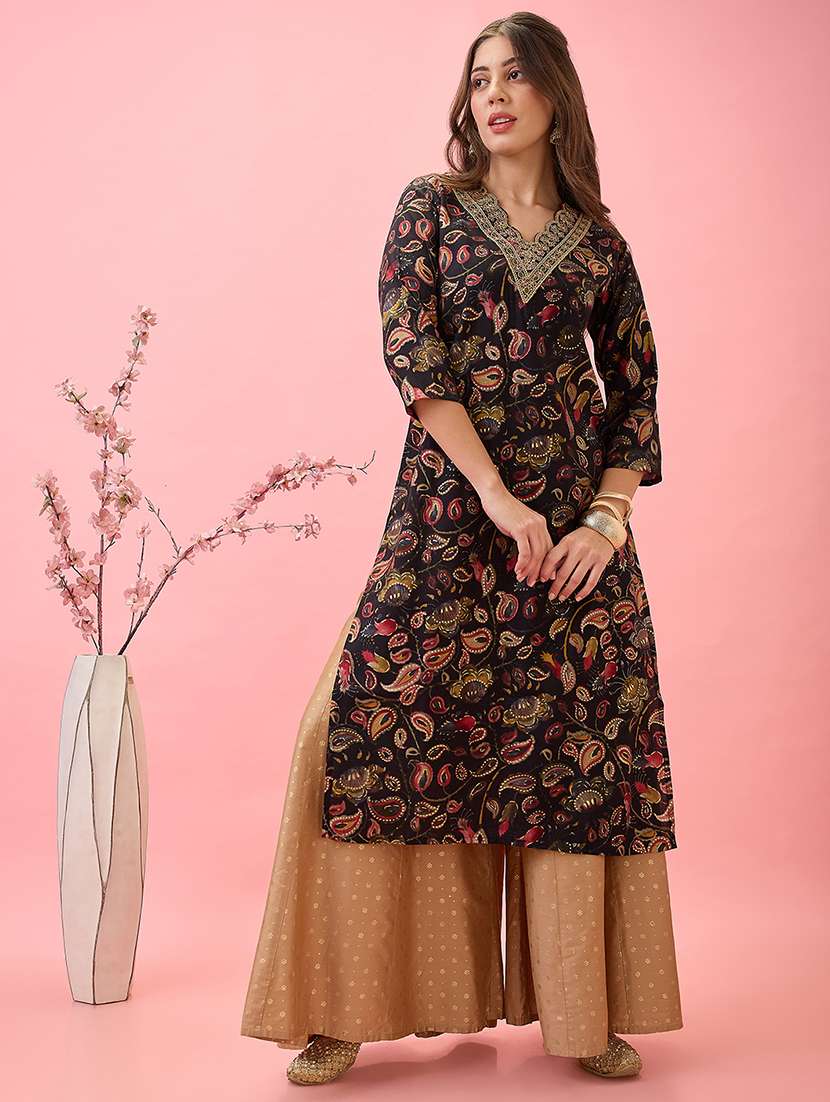 globus women black scalloped embroidered v-neck gold foil paisley print chanderi festive kurta - 21767486 - Zoom Image - 0