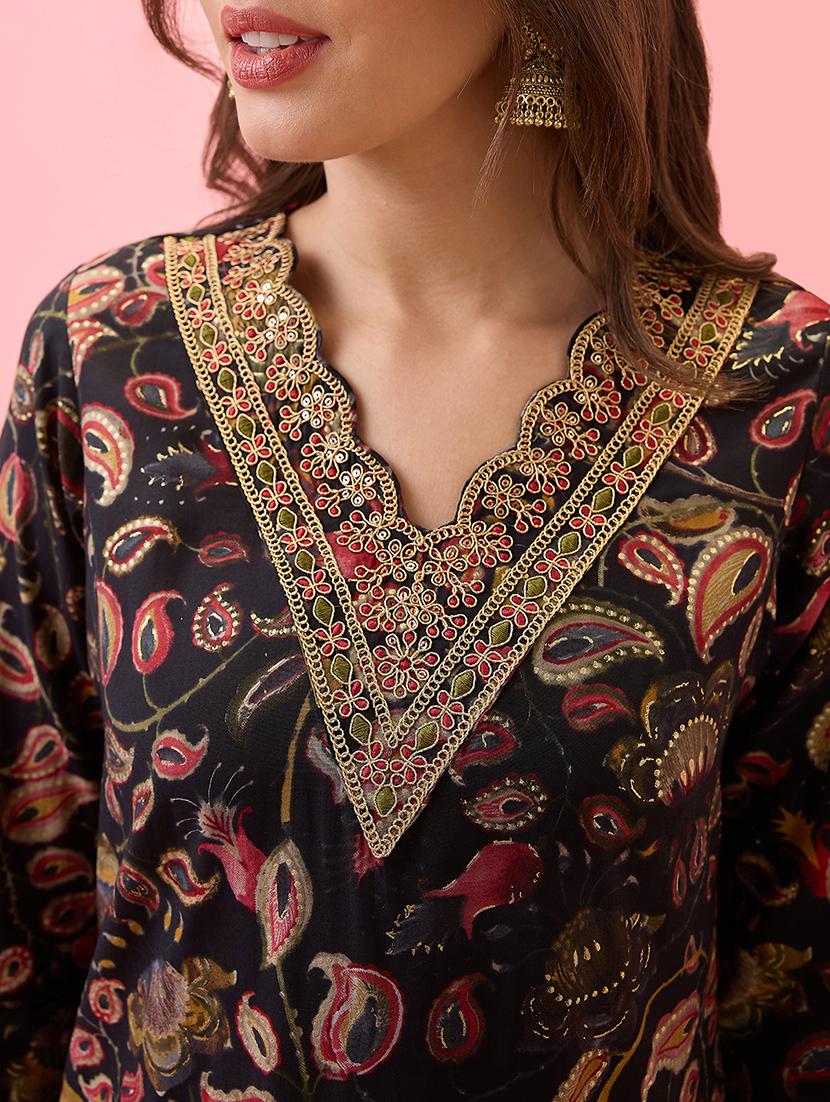 globus women black scalloped embroidered v-neck gold foil paisley print chanderi festive kurta - 21767486 - Standard Image - 4