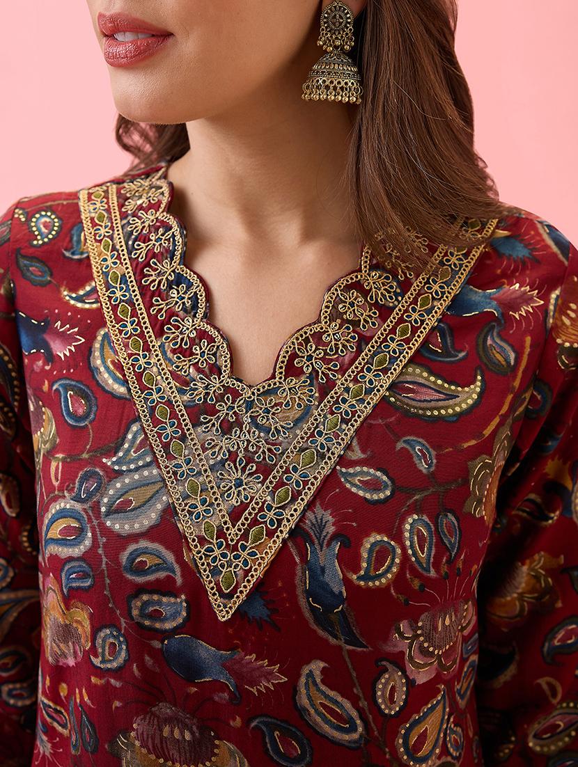 globus women maroon scalloped embroidered v-neck gold foil paisley print chanderi festive kurta - 21767487 - Standard Image - 4