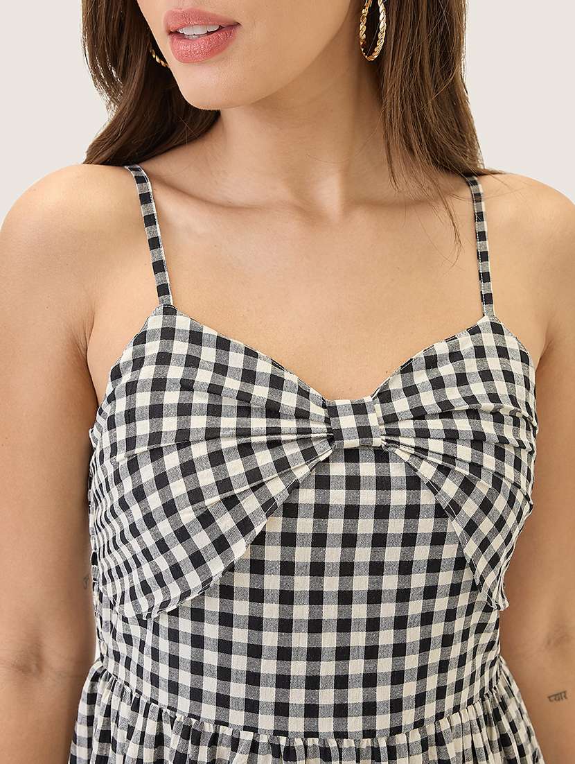 globus women black & white checkered strappy sleeves sweetheart neck bow detail tiered fit & flare maxi dress - 21767531 - Standard Image - 4