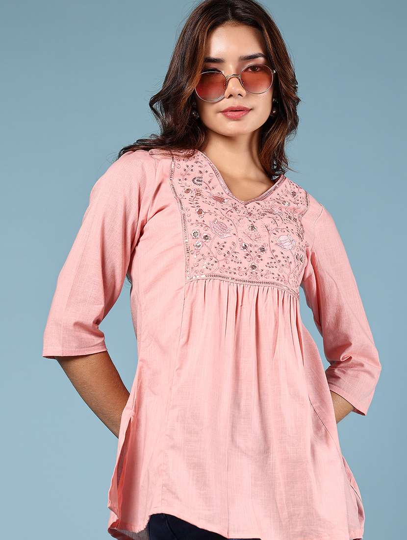women embroidered v-neck a-line kurti