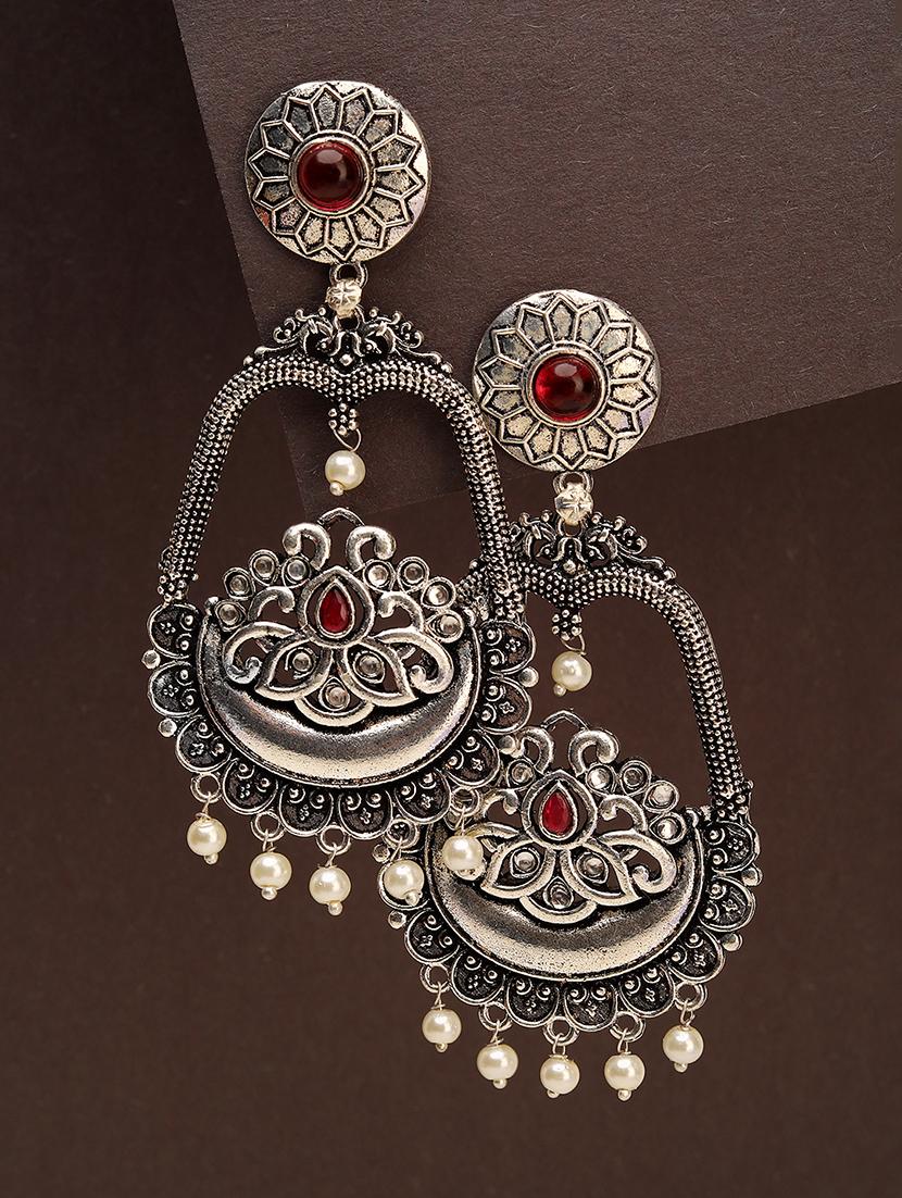 maroon alloy chandellier earring - 21775344 - Zoom Image - 0