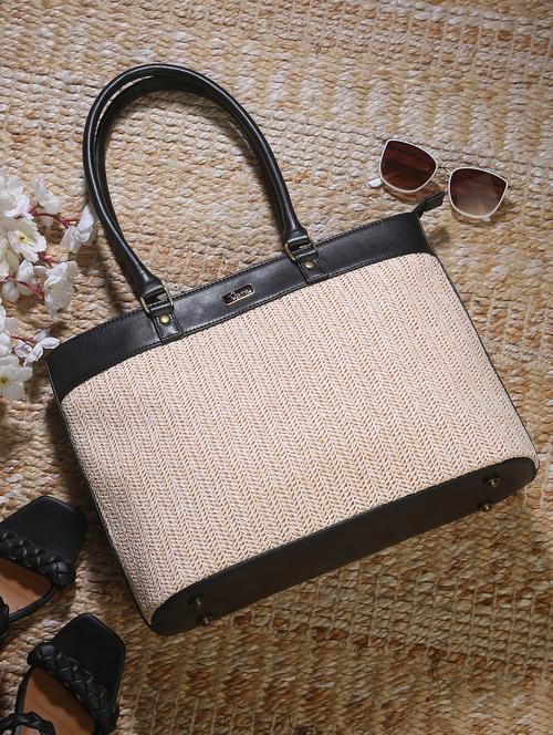 women zip closure casual handbag - 21785016 - Standard Image - 0