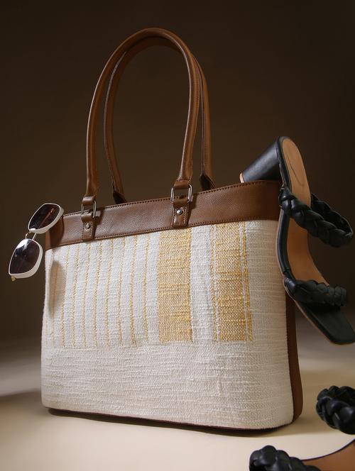 women zip closure casual handbag - 21785018 - Standard Image - 0