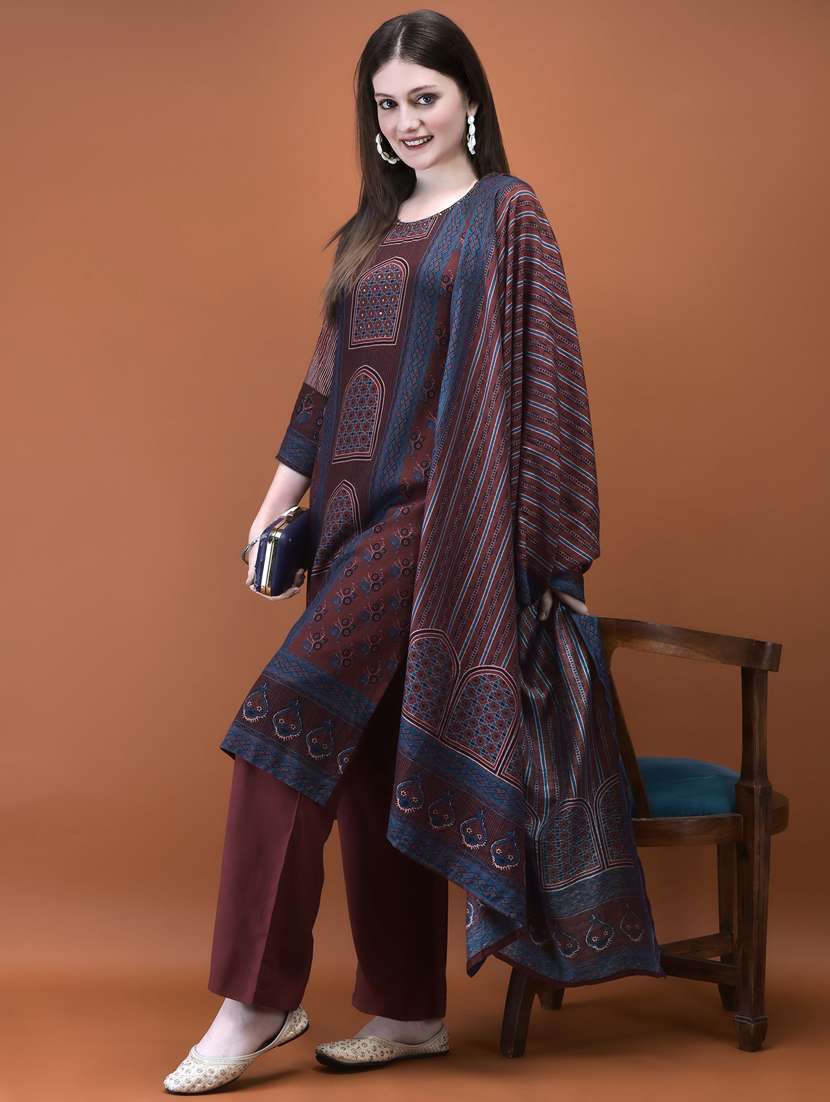 women three quarter sleeve kurta pant with dupatta set - 21785533 -  Standard Image - 4