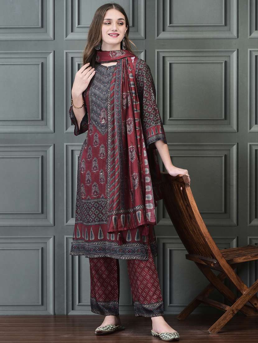 women three quarter sleeve kurta pant with dupatta set - 21785534 -  Standard Image - 1