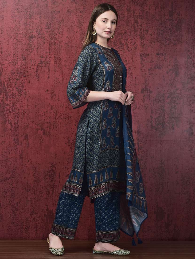 women three quarter sleeve kurta pant with dupatta set - 21785535 -  Standard Image - 1
