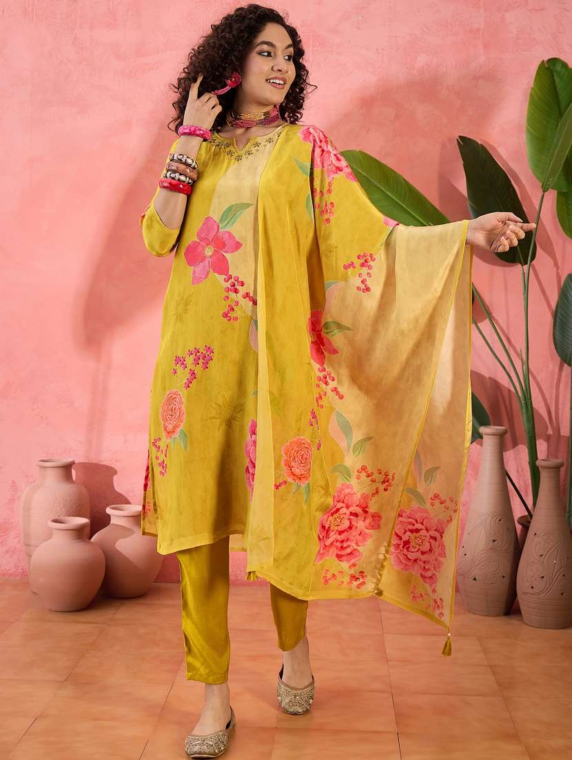 women three quarter sleeve kurta pant with dupatta set