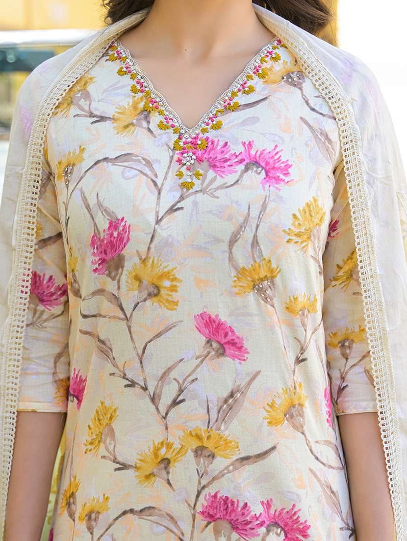 women three quarter sleeve kurta pant with dupatta set - 21785663 -  Standard Image - 4