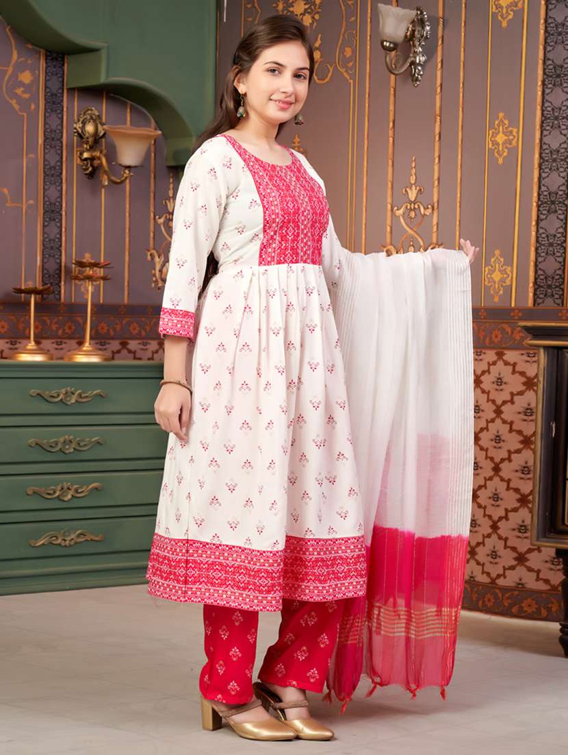 girls three quarter sleeve kurta pant with dupatta set - 21786427 - Standard Image - 1