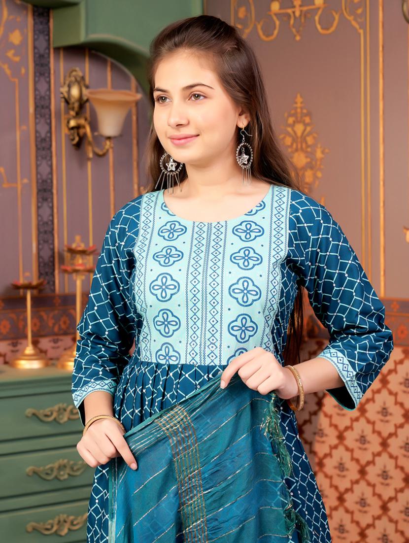girls three quarter sleeve kurta pant with dupatta set - 21786434 - Standard Image - 4