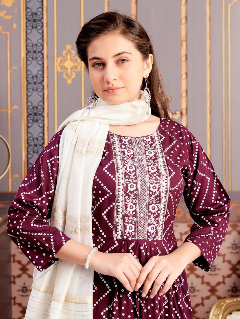girls three quarter sleeve kurta pant with dupatta set - 21786443 - Standard Image - 4
