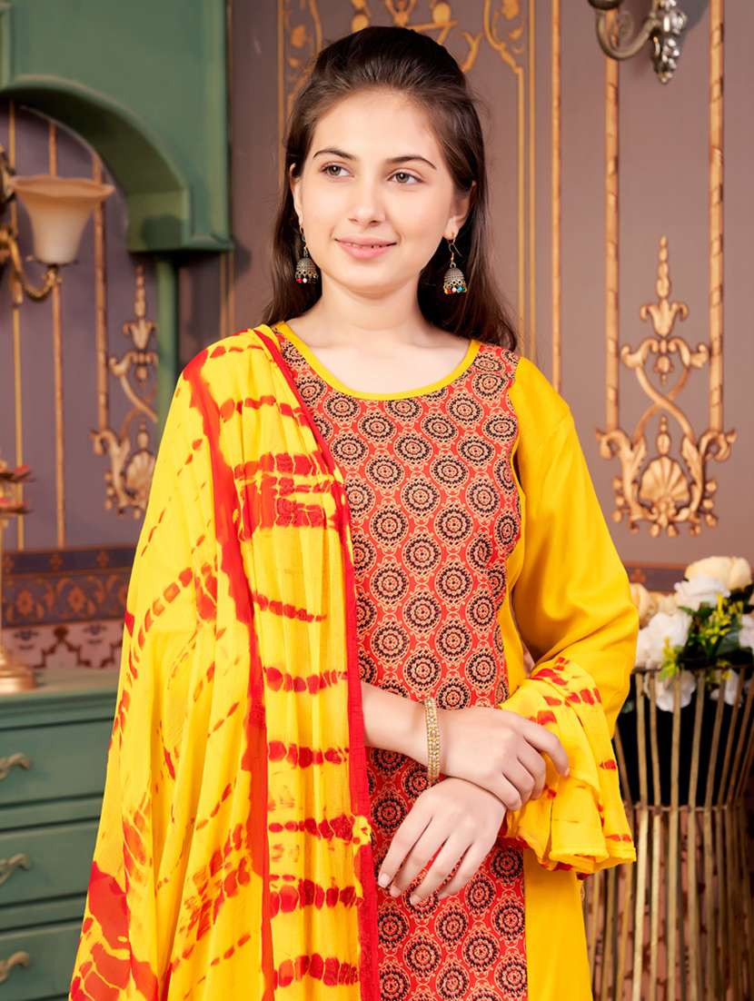 girls printed kurta and sharara with dupatta - 21786451 - Standard Image - 4