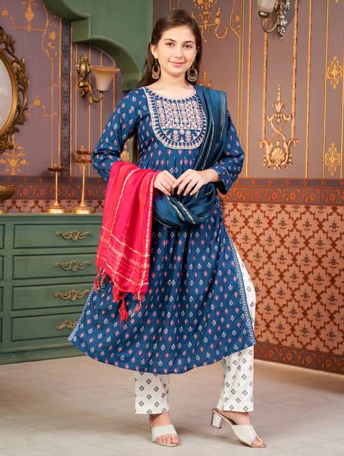 girls printed kurta and palazzo with dupatta