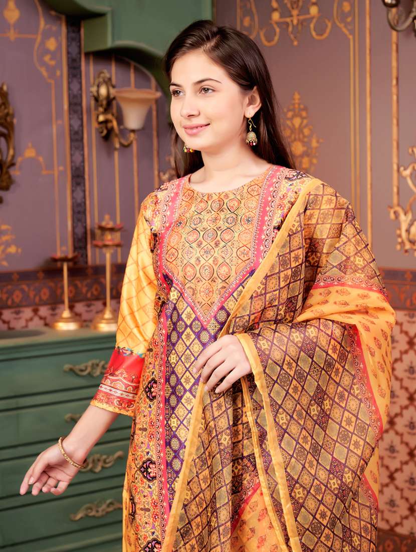 girls printed kurta and pant with dupatta - 21786475 -  Standard Image - 4