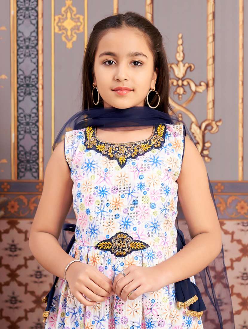 girls printed kurta and palazzo with dupatta   - 21786513 -  Standard Image - 4