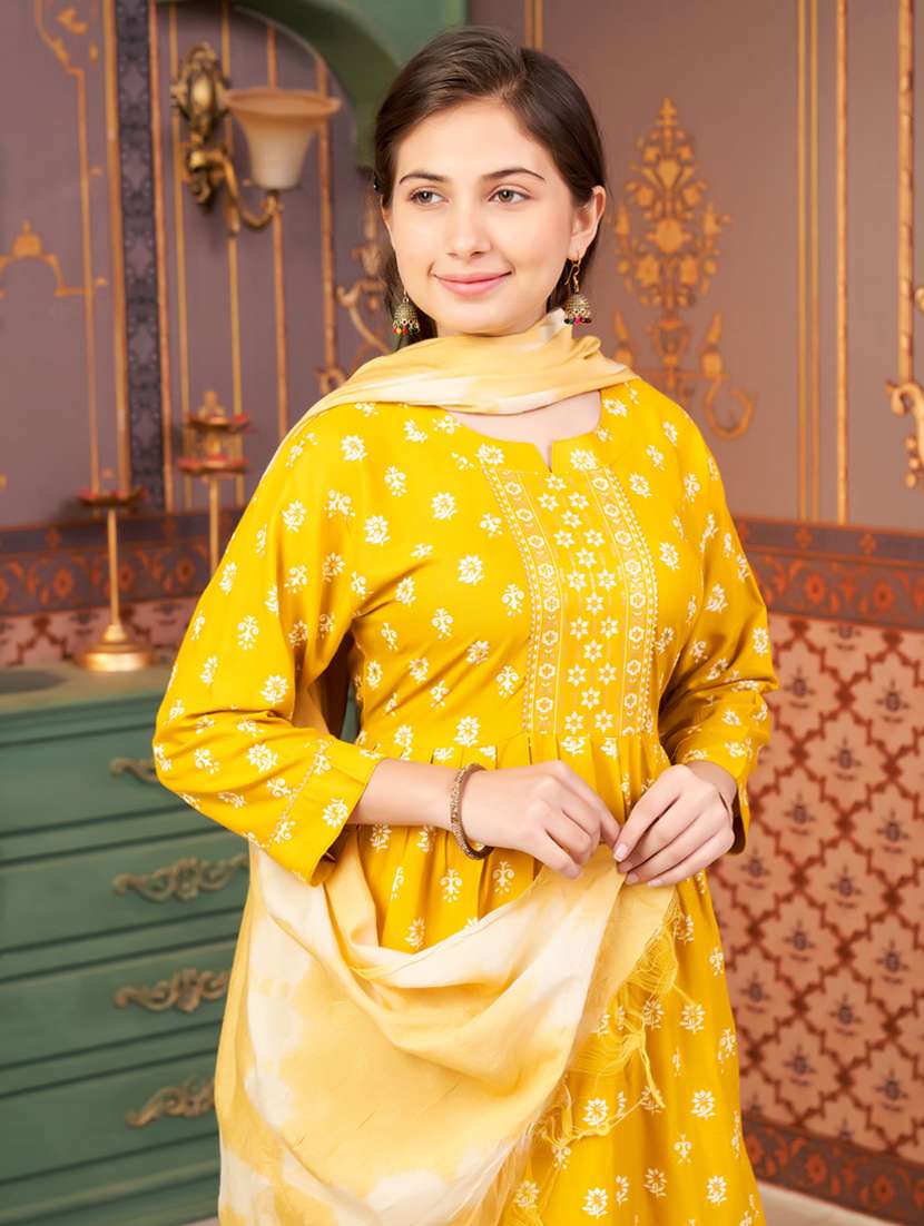 girls self designed kurta and palazzo with dupatta   - 21786517 -  Standard Image - 4