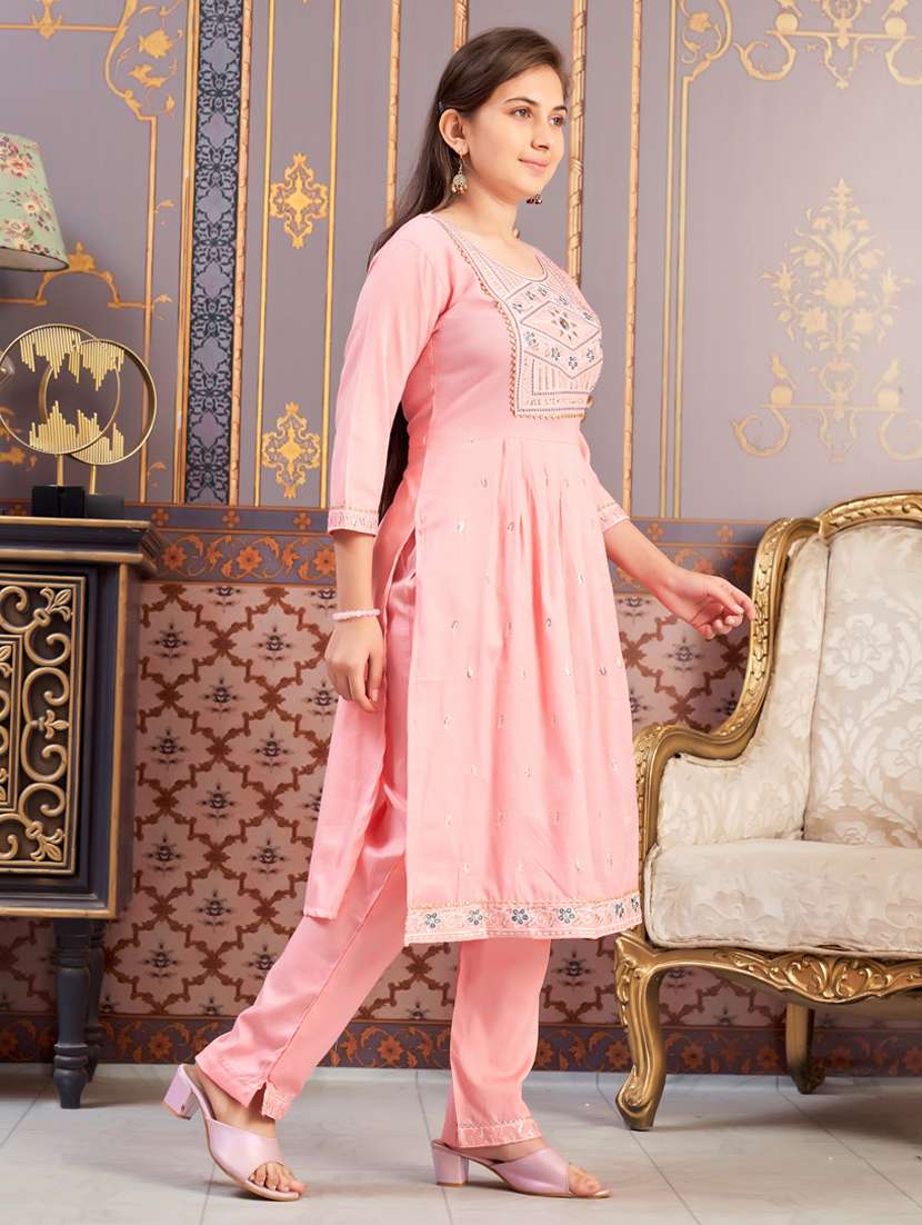 girls embroidered kurta and pant set - 21786521 -  Standard Image - 1