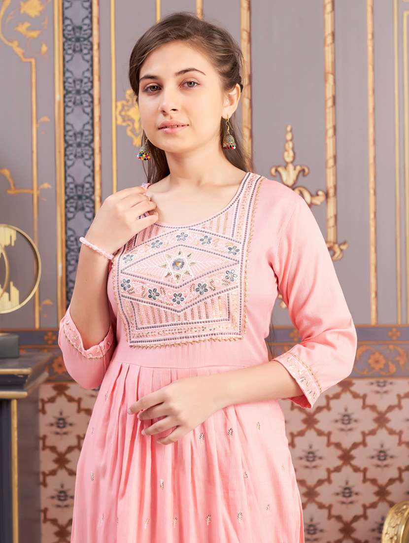 girls embroidered kurta and pant set - 21786521 - Standard Image - 4
