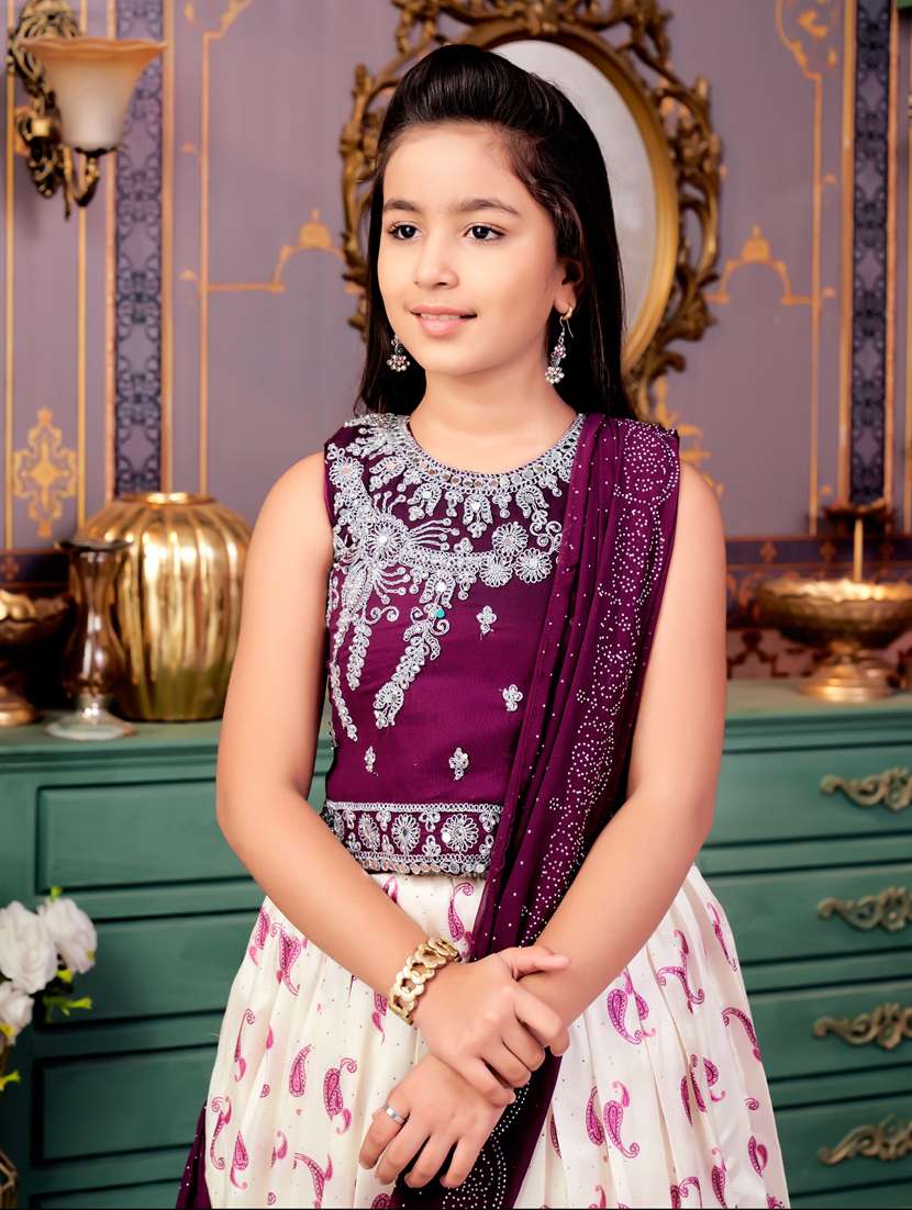 girls solid with work sleeveless lehenga choli set - 21786540 -  Standard Image - 4