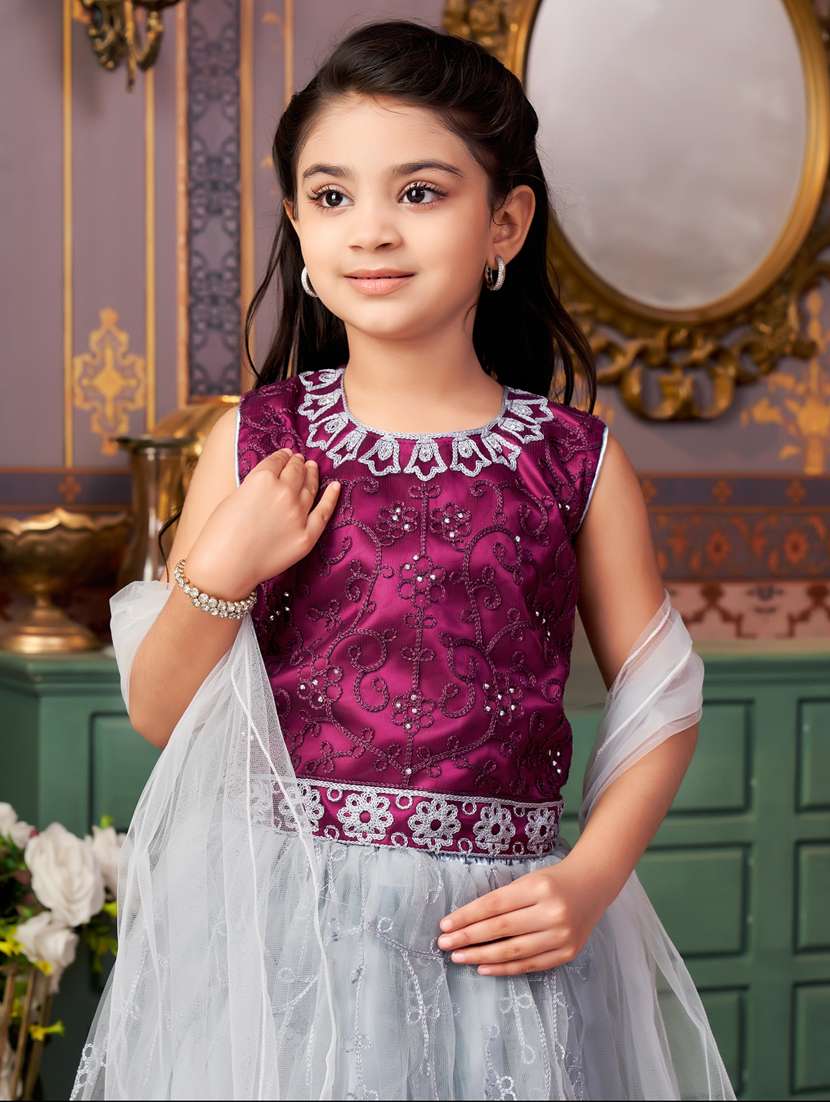 girls embroidered sleeveless lehenga choli - 21786548 -  Standard Image - 4