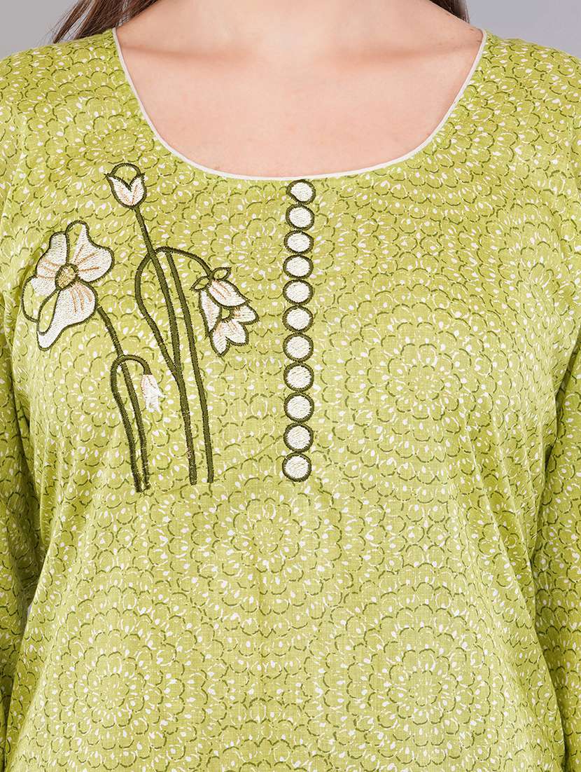 women three quarter sleeve kurta pant with dupatta set - 21786756 -  Standard Image - 4