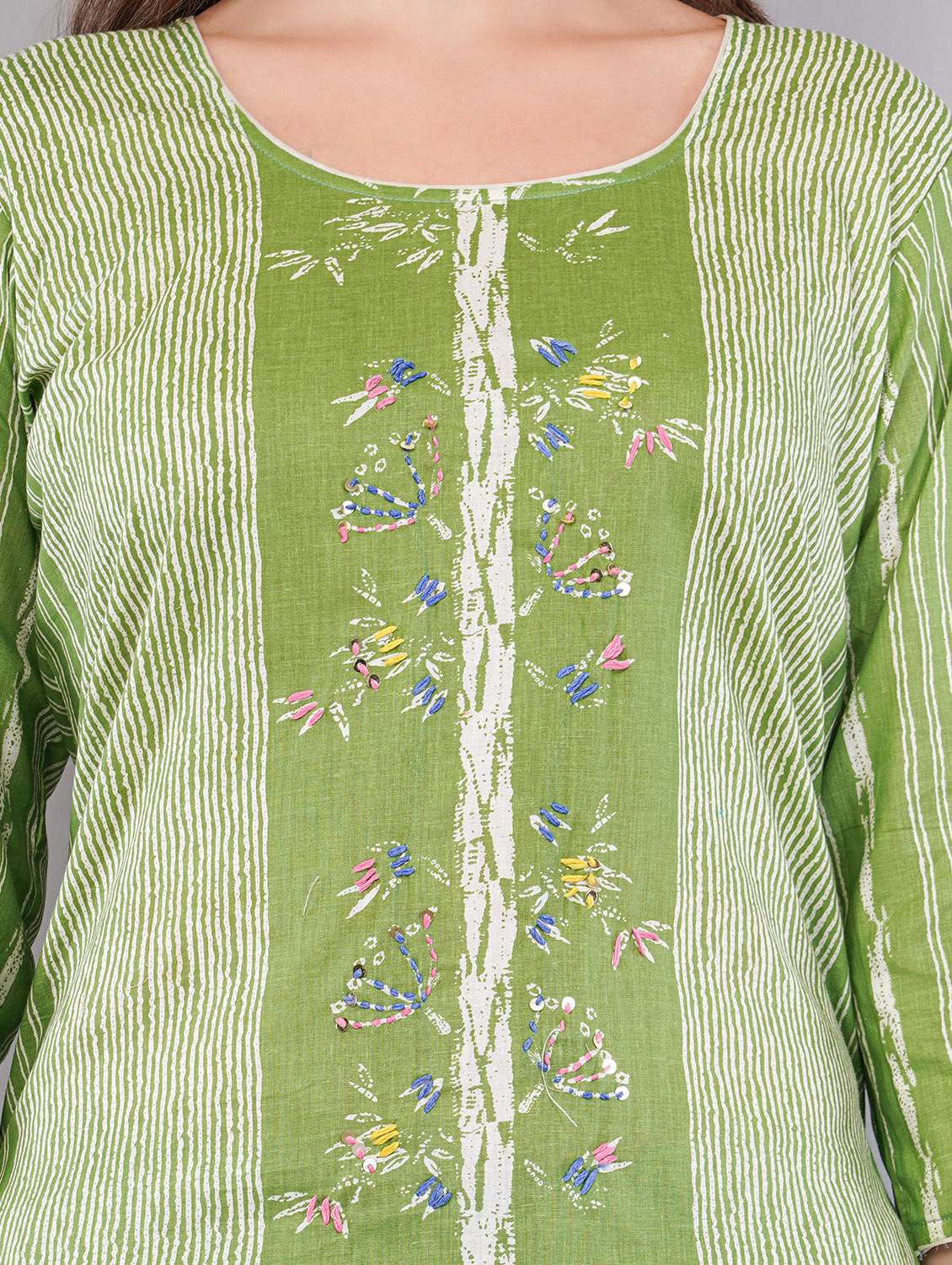 women three quarter sleeve kurta pant with dupatta set - 21786761 -  Standard Image - 4