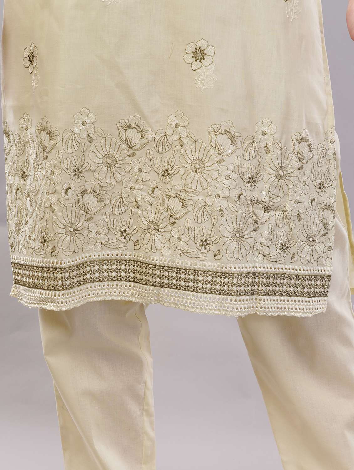 women three quarter sleeve kurta pant with dupatta set - 21786762 -  Standard Image - 4