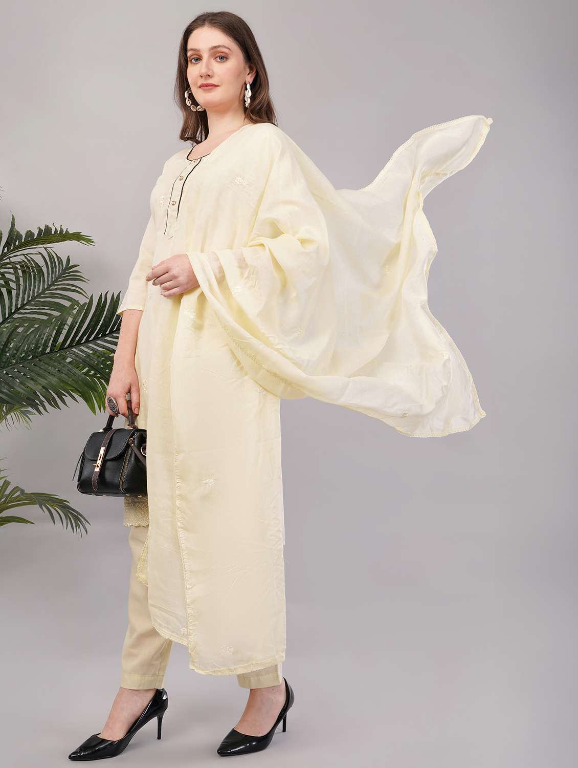 women three quarter sleeve kurta pant with dupatta set - 21786766 -  Standard Image - 4