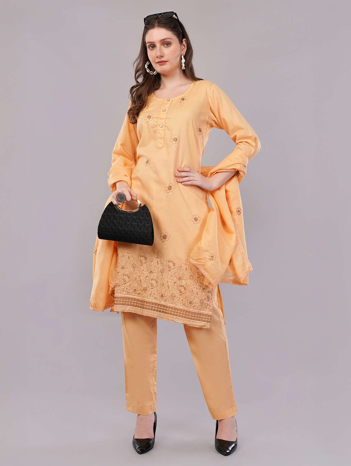 women three quarter sleeve kurta pant with dupatta set - 21786769 -  Standard Image - 4