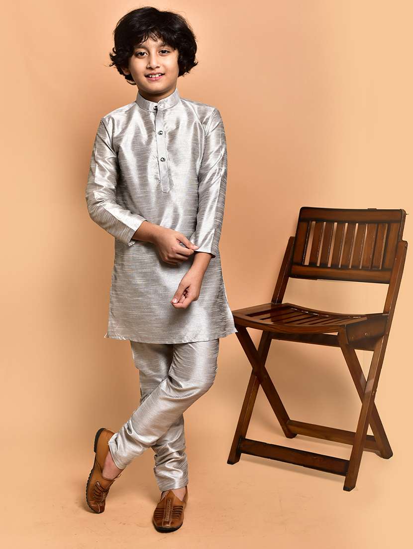 boys solid mandarin neck kurta pyjama set