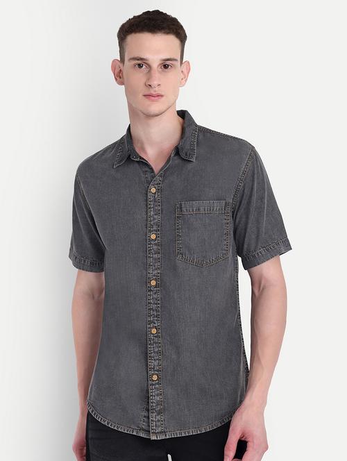 men solid short sleeve regualr fit denim shirt - 21789595 - Standard Image - 0