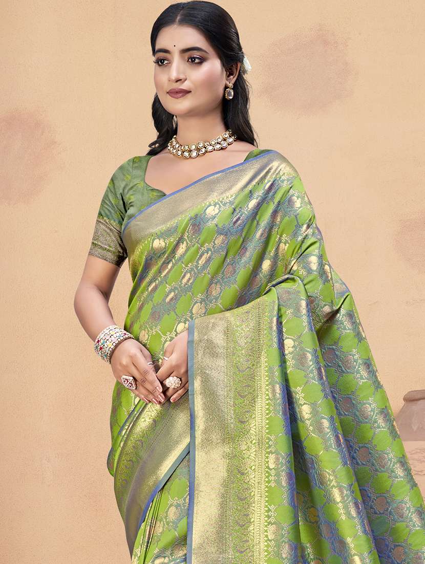 women self design banarasi festive wear saree with blouse - 21789686 - Standard Image - 1