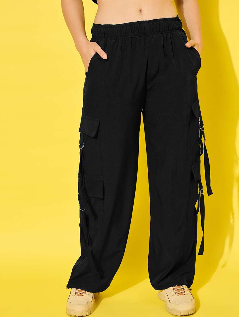 women solid mid rise relaxed fit cargo