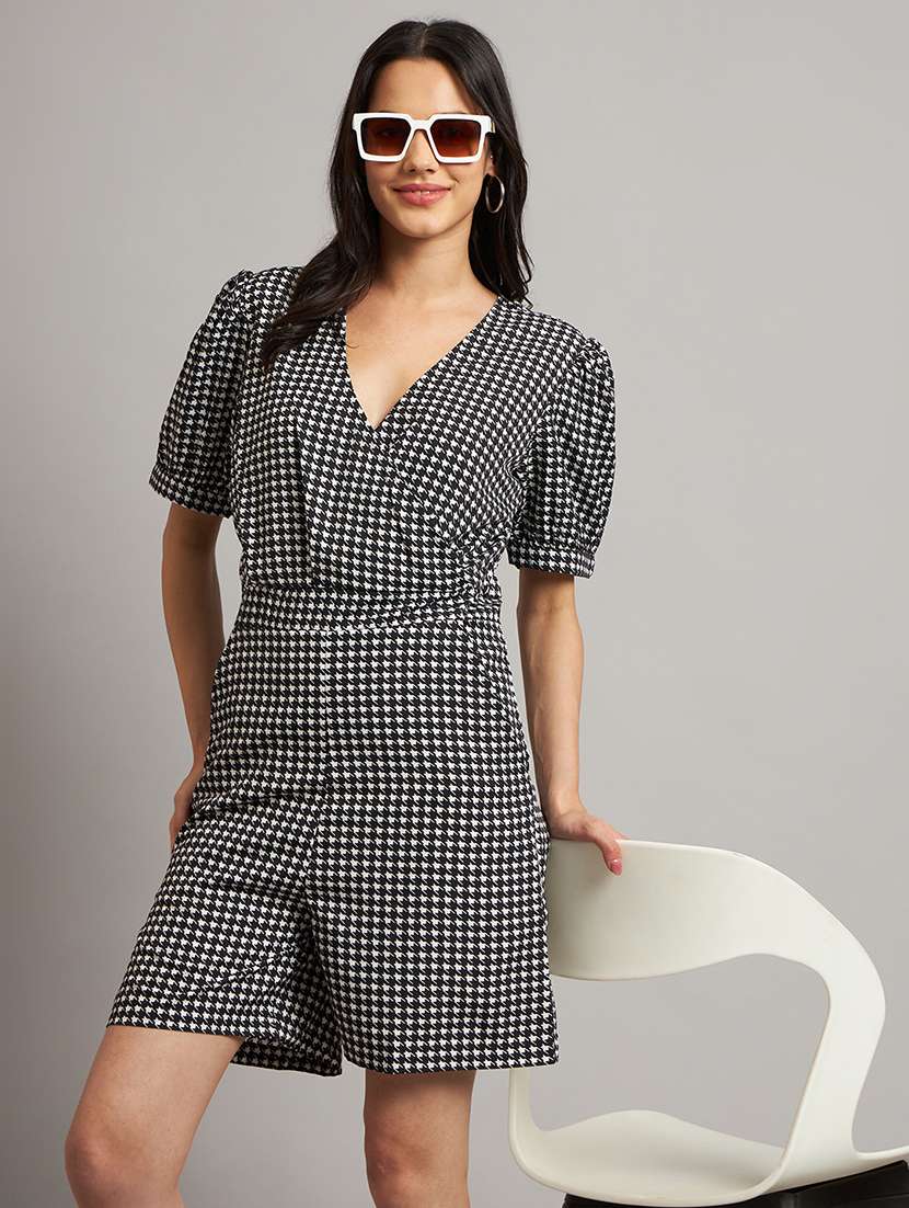 women houndstooth printed puff sleeves romper