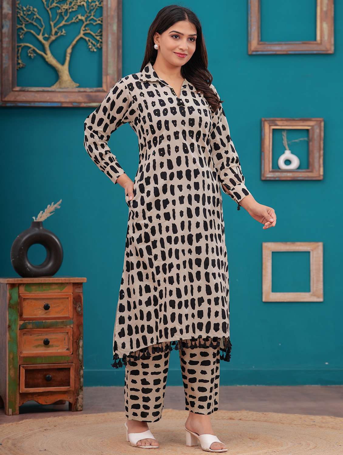 women three quarter sleeve kurta palazzo set - 21793376 -  Standard Image - 1