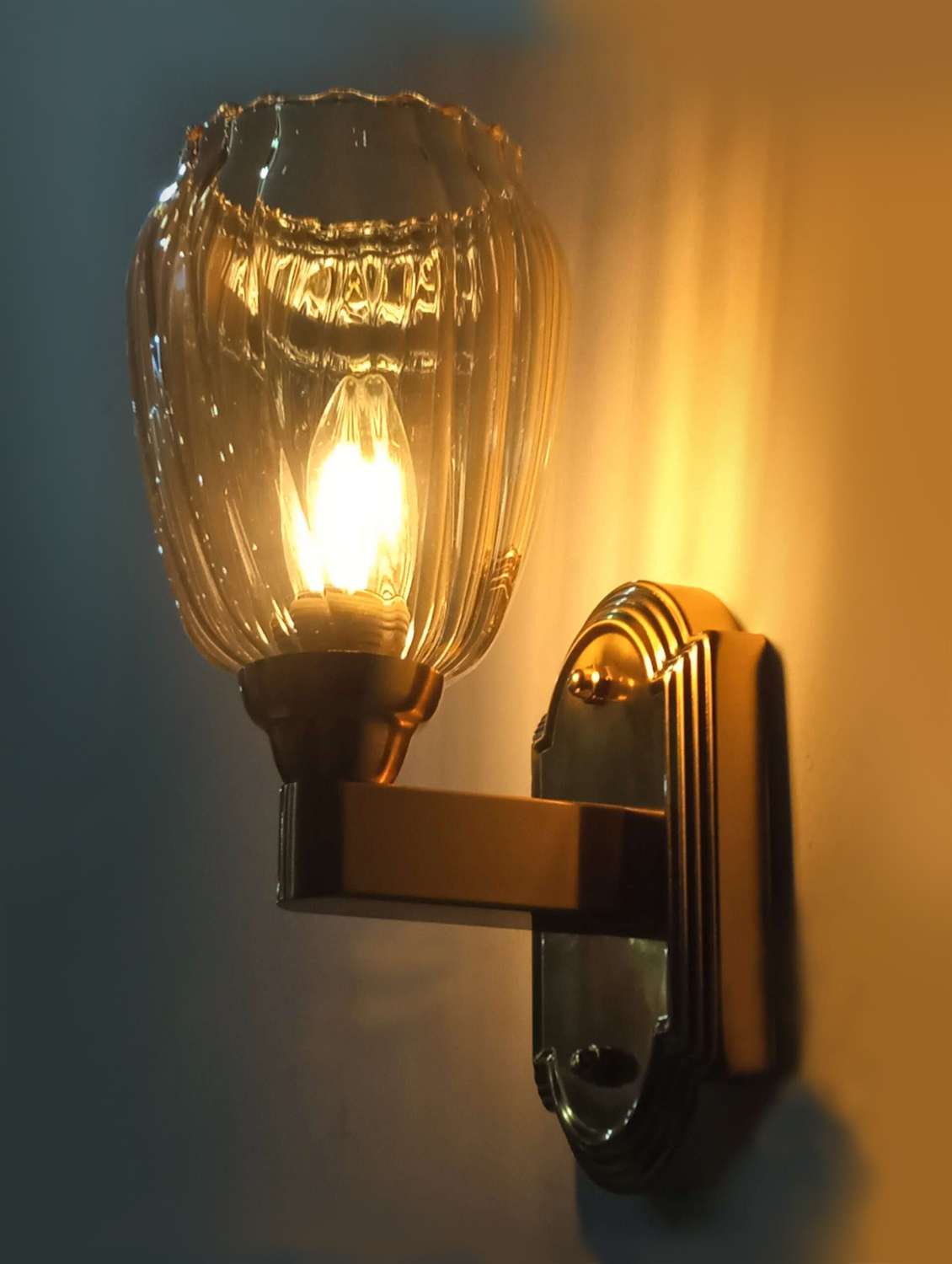 decorative & accent wall light