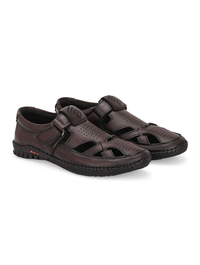 men brown fisherman sandal - 21794223 -  Standard Image - 1